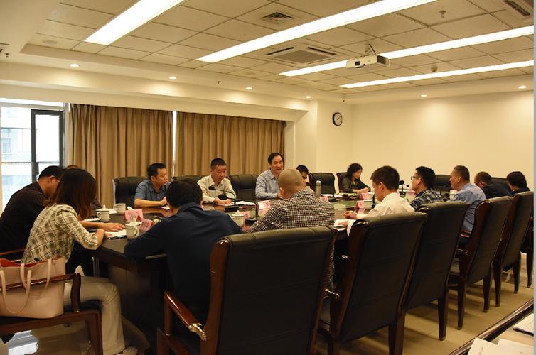 市科协召开福州科技工作者学习贯彻党的十九大精神座谈会